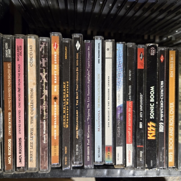 CD's - Picture 3 of 12